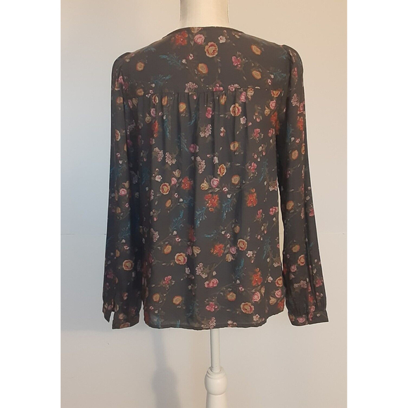 Lucky Brand Size SP Gray Floral Long Sleeve Button Front Blouse - Picture 3 of 8